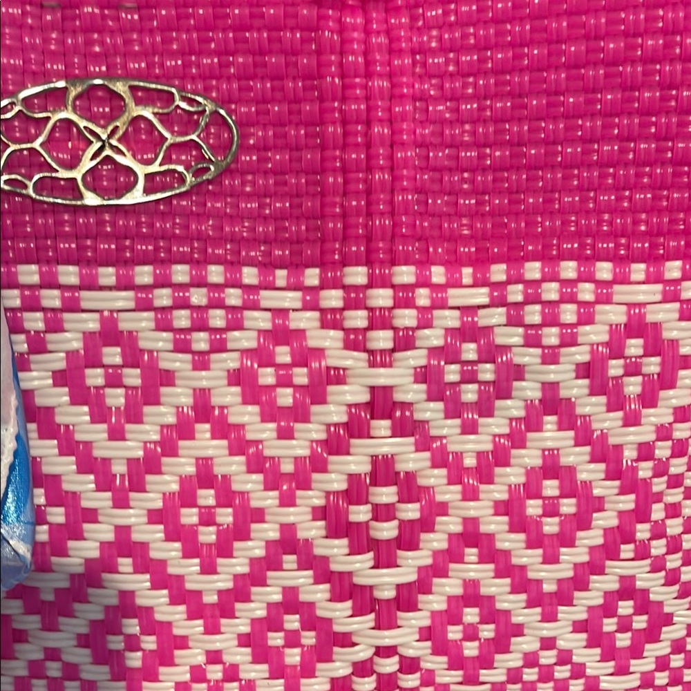 Vibrant Pink Geometric Pattern Tote - image 3